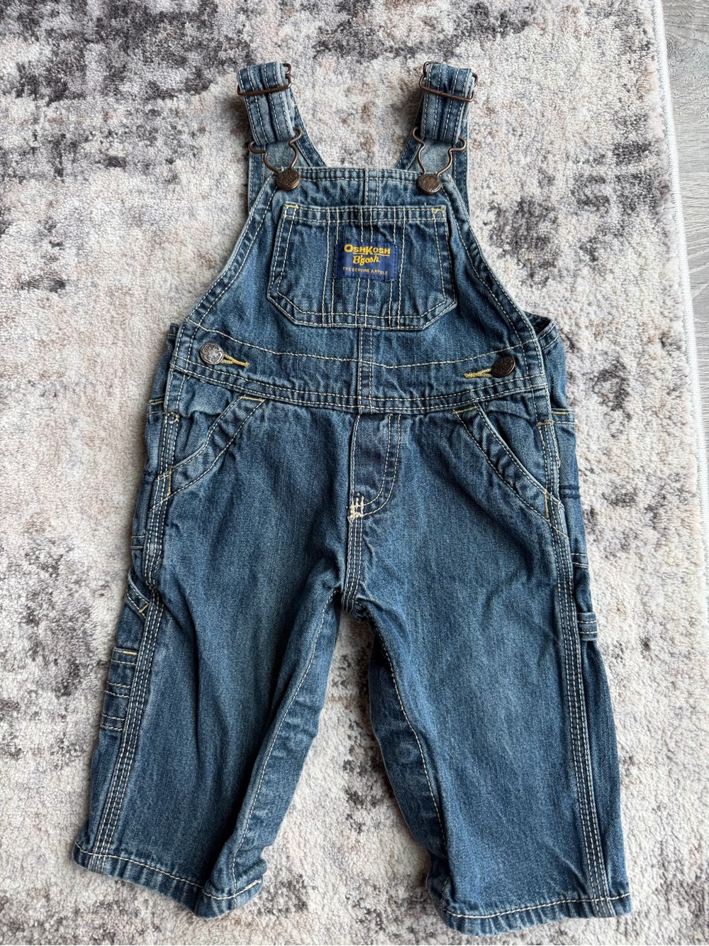 Y2K Baby Oshkosh overalls size 9 months